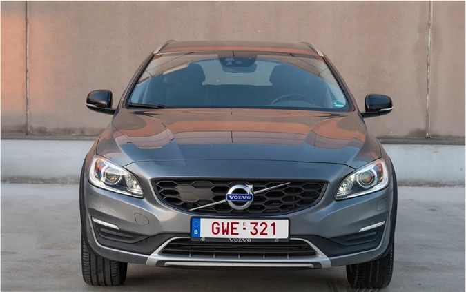 Volvo V60 Cross Country cena 59900 przebieg: 248315, rok produkcji 2017 z Lublin małe 631